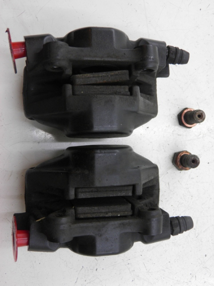 photo de FRONT BRAKE CALIPER PIAGGIO MP3 RL 125 (2006 - 2014) - Alternative perspective