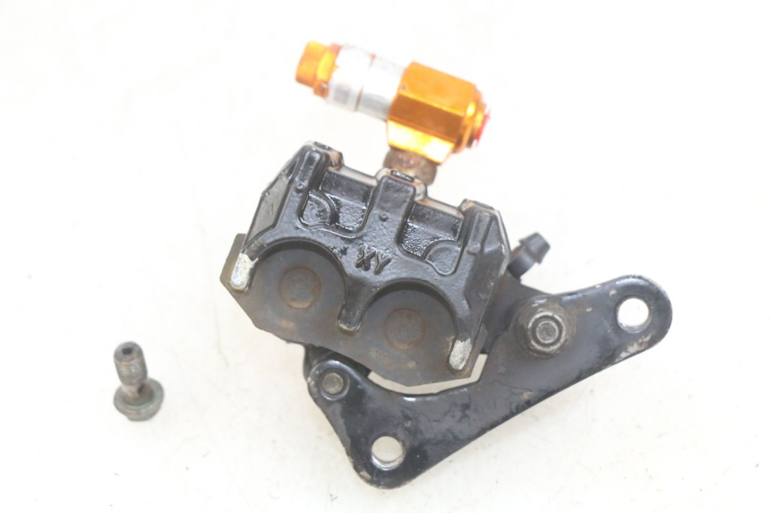 photo de FRONT BRAKE CALIPER YAMASAKI ROADSTER 50 (2013 - 2018) - Alternative perspective