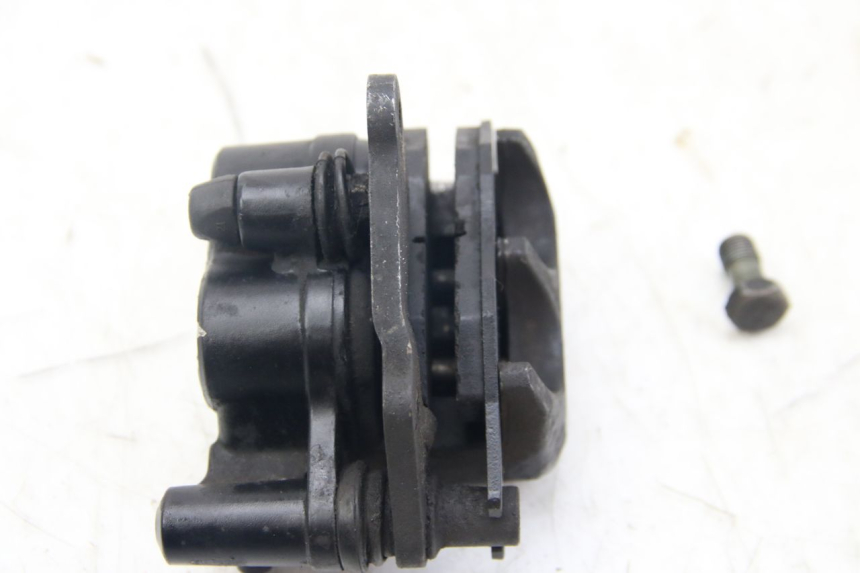 photo de FRONT BRAKE CALIPER GILERA RUNNER SP 50 (2009 - 2017) - Alternative perspective