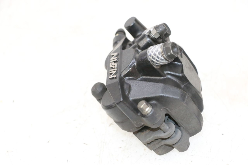 photo de FRONT BRAKE CALIPER PEUGEOT SATELIS 125 (2013 - 2018) - Fixing points details