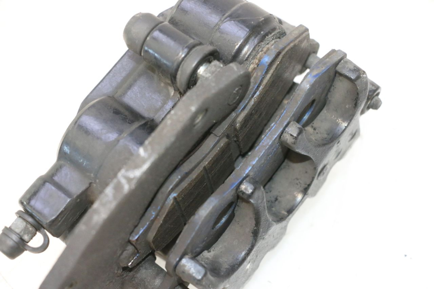 photo de FRONT BRAKE CALIPER PEUGEOT SATELIS 125 (2013 - 2018) - Alternative perspective