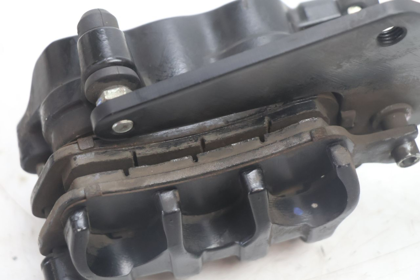 photo de FRONT BRAKE CALIPER MASH SEVENTY FIVE 125 (2013 - 2021) - Fixing points details