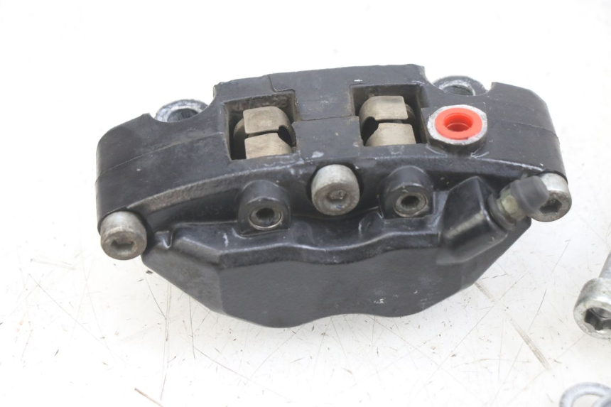 photo de FRONT BRAKE CALIPER PEUGEOT SPEEDFIGHT 4 4T 50 (2015 - 2020) - Alternative perspective