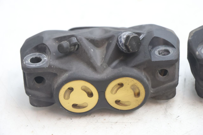 photo de FRONT BRAKE CALIPER CAN-AM SPYDER RS 1000 (2008 - 2012) - Component detail