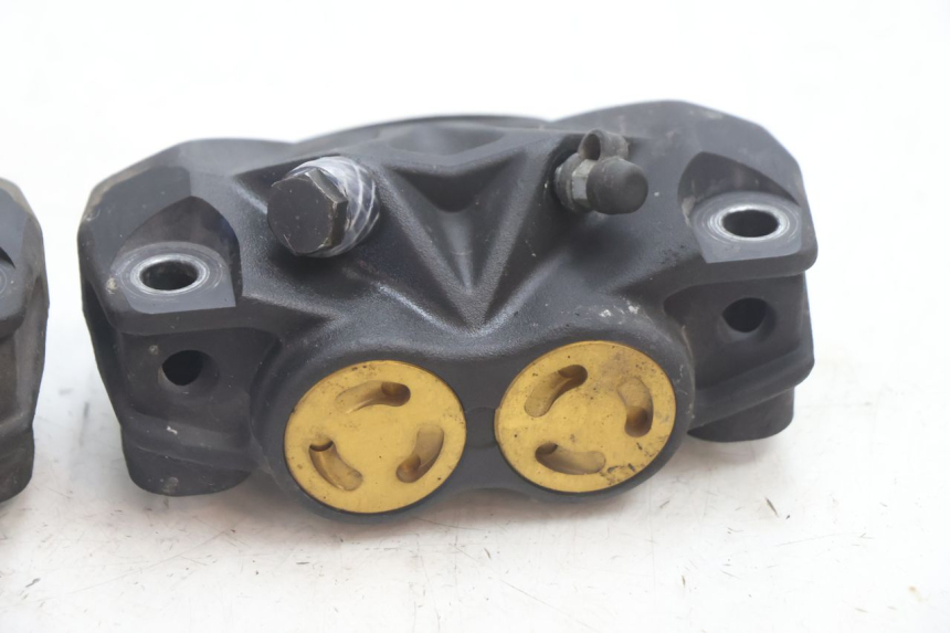 photo de FRONT BRAKE CALIPER CAN-AM SPYDER RS 1000 (2008 - 2012) - Zoom on usage condition
