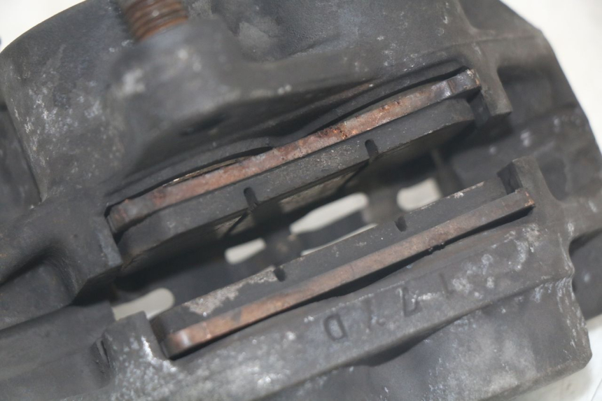 photo de FRONT BRAKE CALIPER YAMAHA TDM ABS 900 (2002 - 2014) - Distinctive features