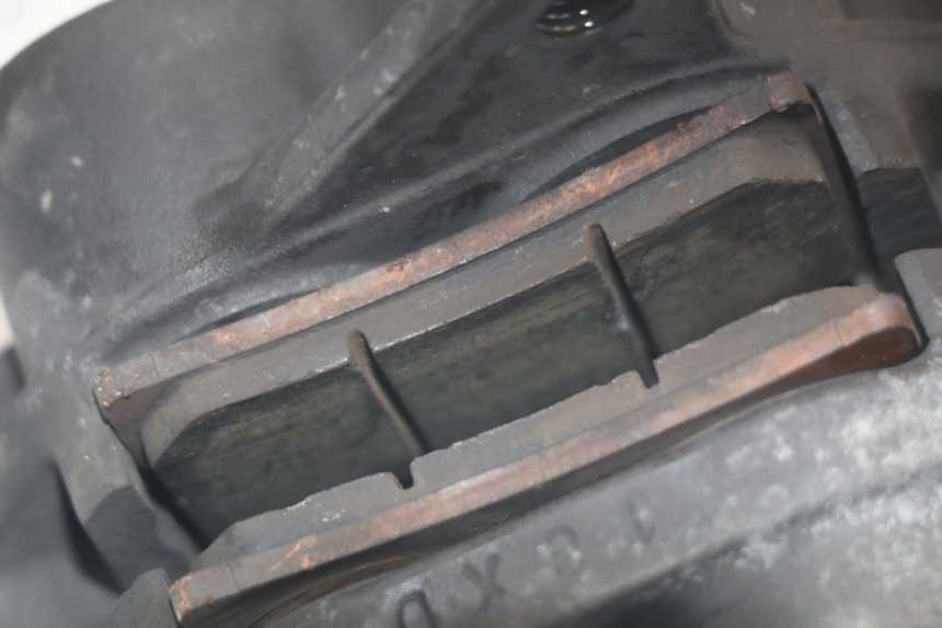 photo de FRONT BRAKE CALIPER YAMAHA TDM ABS 900 (2002 - 2014) - Focus on structure