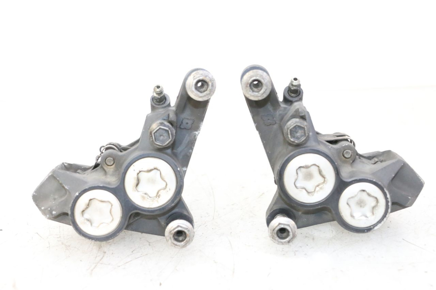 photo de FRONT BRAKE CALIPER YAMAHA TDM ABS 900 (2002 - 2014) - Main view