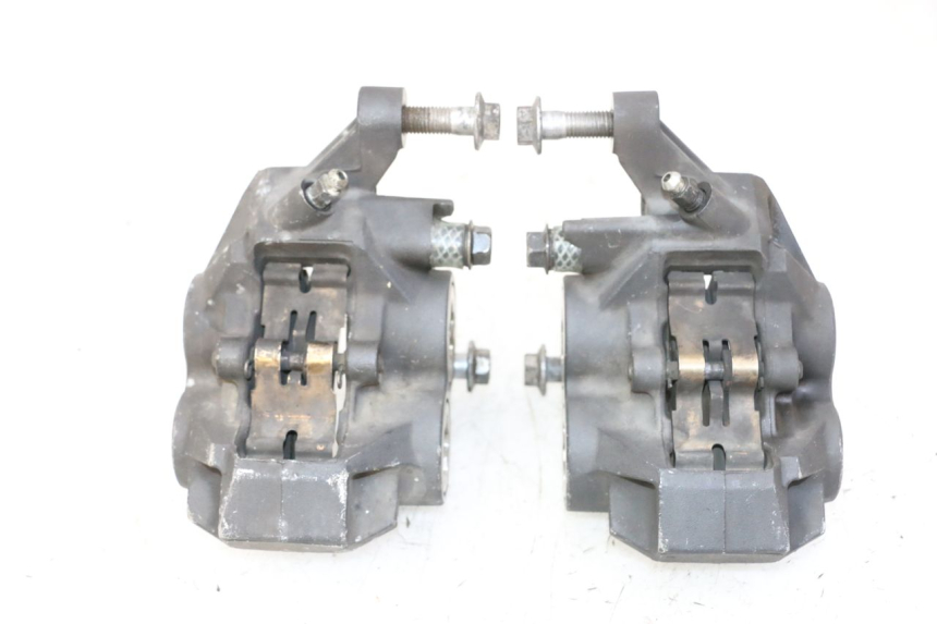 photo de FRONT BRAKE CALIPER YAMAHA TDM ABS 900 (2002 - 2014) - Additional view of the item