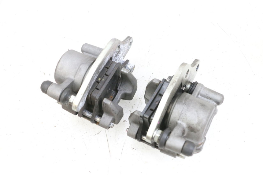 photo de FRONT BRAKE CALIPER YAMAHA TRICITY 300 (2020 - 2024) - Component detail