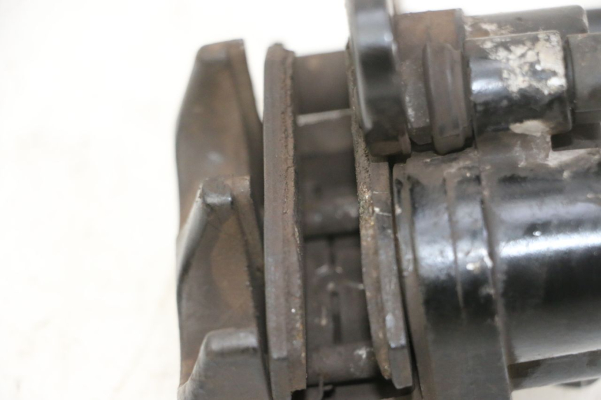 photo de FRONT BRAKE CALIPER PEUGEOT TWEET 4T 50 (2018 - 2022) - Zoom on usage condition