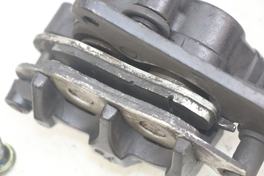 photo de FRONT BRAKE CALIPER MOTRAC URBAN 4T 50 (2016 - 2024) - Zoom on usage condition