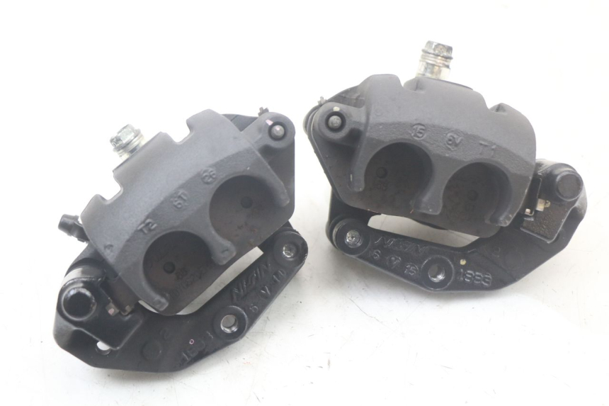 photo de FRONT BRAKE CALIPER KAWASAKI VERSYS ABS 650 (2015 - 2018) - Fixing points details