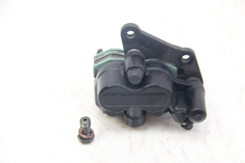 photo de FRONT BRAKE CALIPER PIAGGIO VESPA SPRINT 2T 50 (2014 - 2018) - Alternative perspective