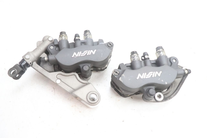 photo de FRONT BRAKE CALIPER HONDA VFR FI RC46 800 (1998 - 2001) - Main view