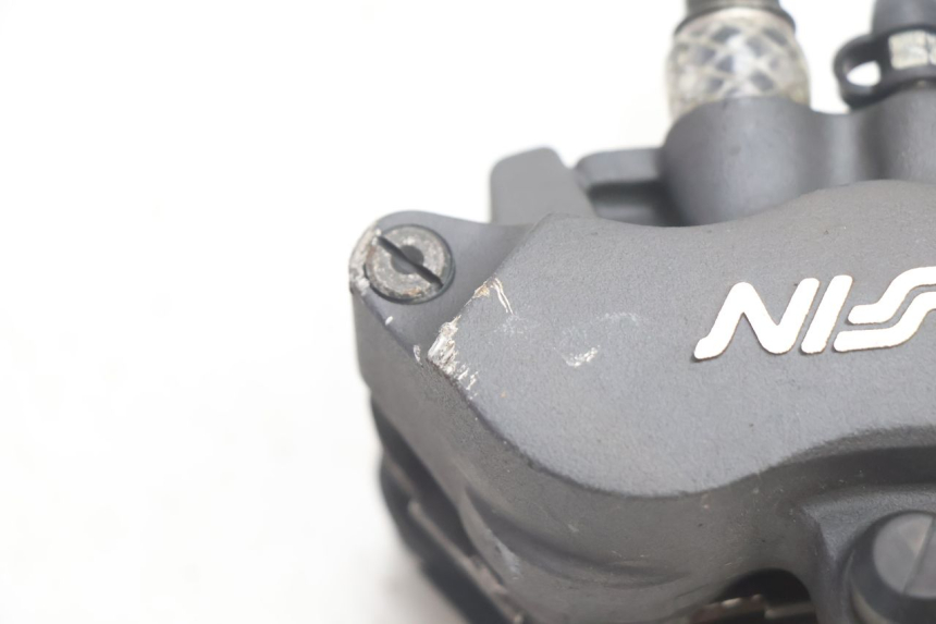 photo de FRONT BRAKE CALIPER HONDA VFR FI RC46 800 (1998 - 2001) - Technical close-up
