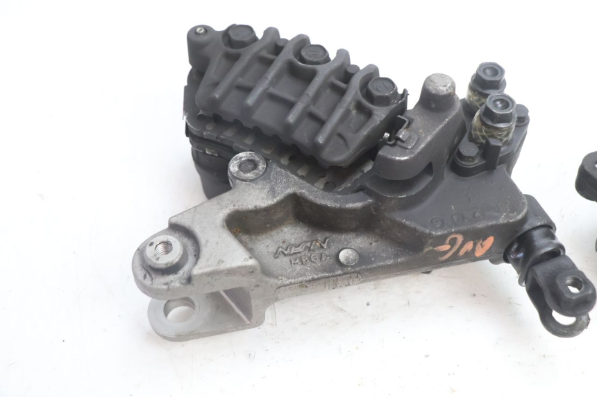 photo de FRONT BRAKE CALIPER HONDA VFR FI RC46 800 (1998 - 2001) - Checked used part