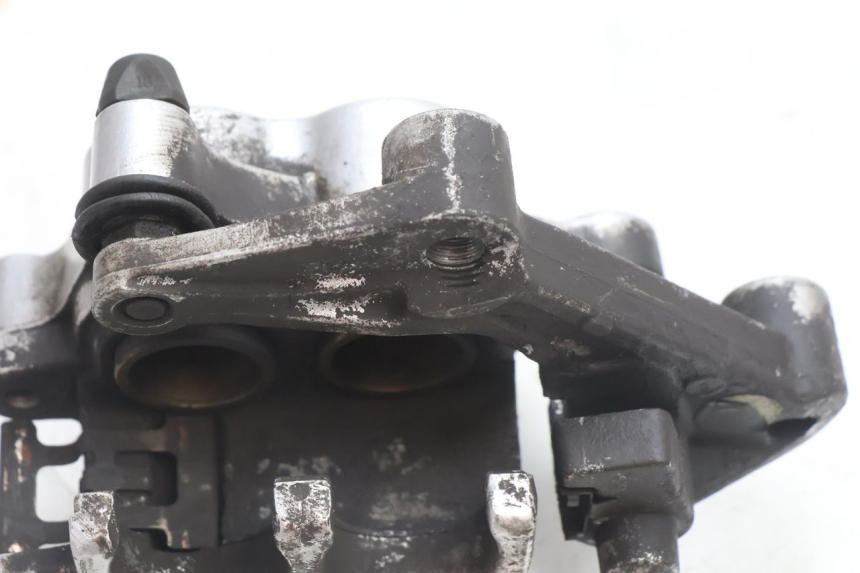photo de FRONT BRAKE CALIPER YAMAHA X-MAX XMAX 125 (2010 - 2013) - Fixing points details