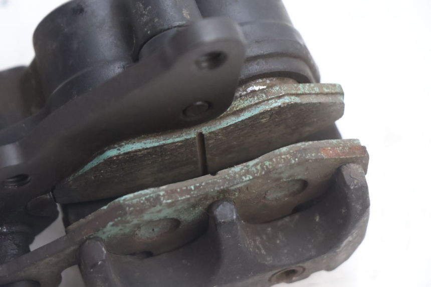 photo de FRONT BRAKE CALIPER PIAGGIO X8 STREET 125 (2006 - 2007) - Surface and material condition