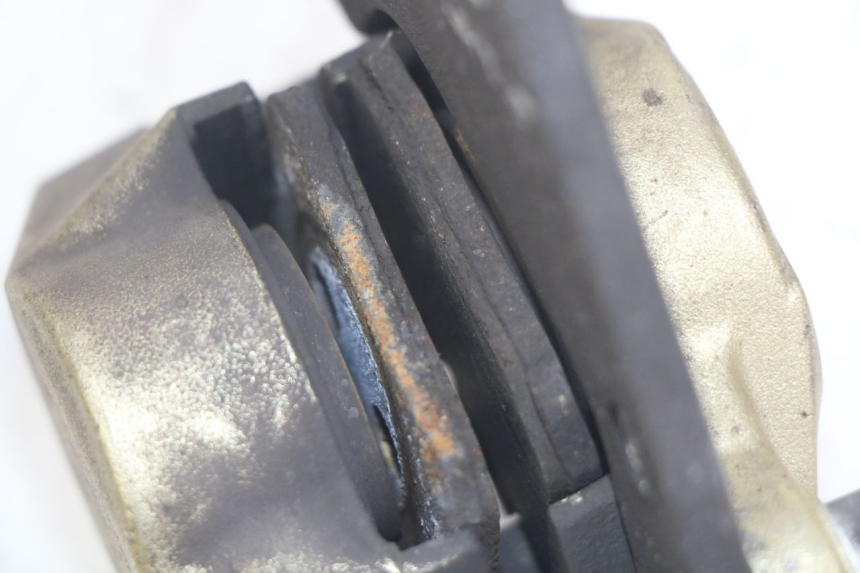 photo de FRONT BRAKE CALIPER PIAGGIO X9 EVOLUTION 125 (2003 - 2007) - Zoom on usage condition