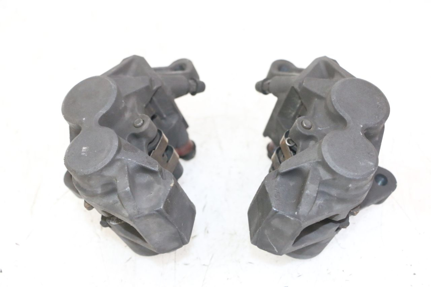 photo de FRONT BRAKE CALIPER YAMAHA FZS FAZER 600 (2001 - 2003) - Component detail