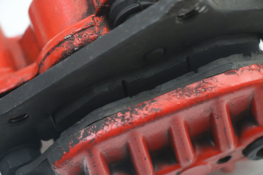 photo de FRONT BRAKE CALIPER YAMAHA TZR 50 (2008 - 2016) - Fixing points details