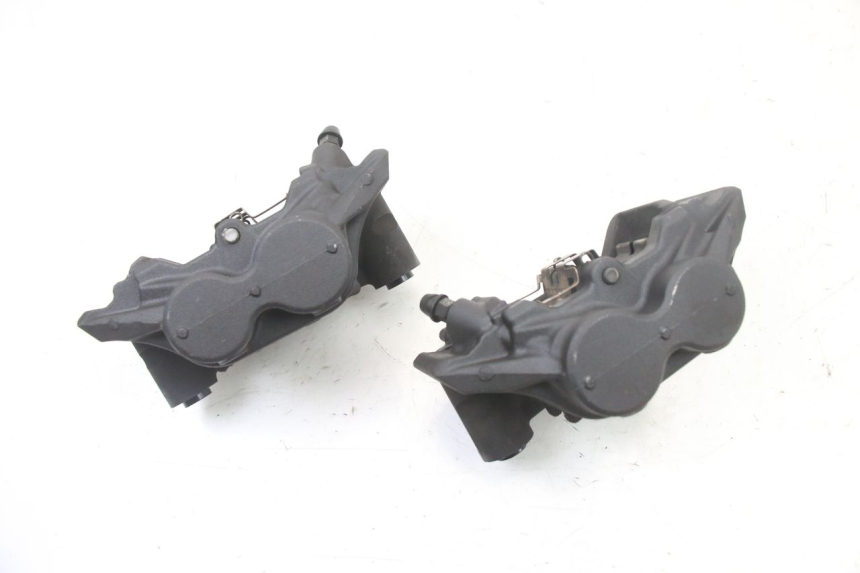 photo de FRONT BRAKE CALIPER YAMAHA YP T-MAX TMAX 530 (2017 - 2020) - Technical close-up