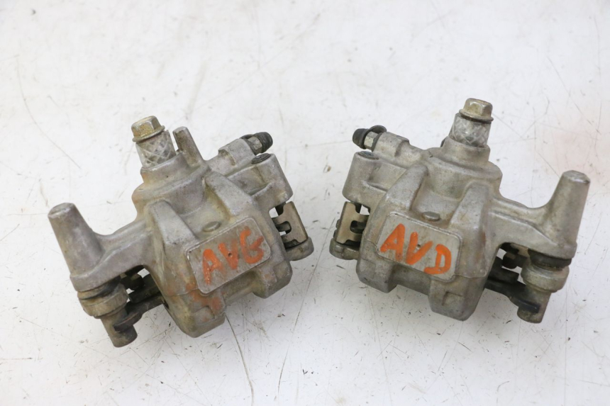 photo de FRONT BRAKE CALIPER YAMAHA YFM R RAPTOR 250 (2008 - 2014) - Alternative perspective