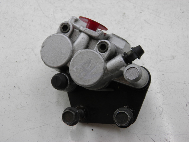 photo de FRONT BRAKE CALIPER YIYING YY 125 T-10 125 (2006 - 2012) - Main view