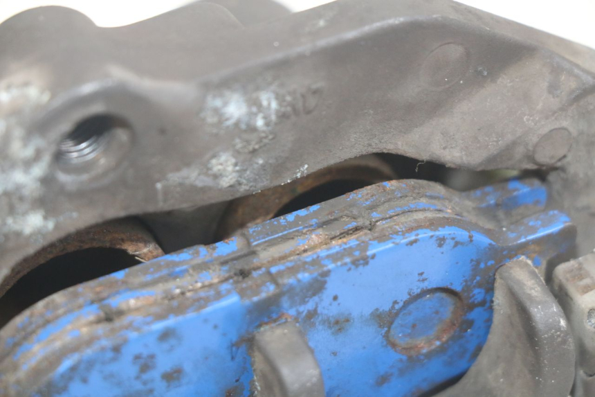 photo de FRONT BRAKE CALIPER YAMAHA YP MAJESTY 400 (2004 - 2008) - Component detail