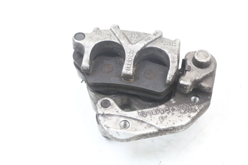 photo de FRONT BRAKE CALIPER YAMAHA YP MAJESTY 125 (2002 - 2006) - Technical close-up
