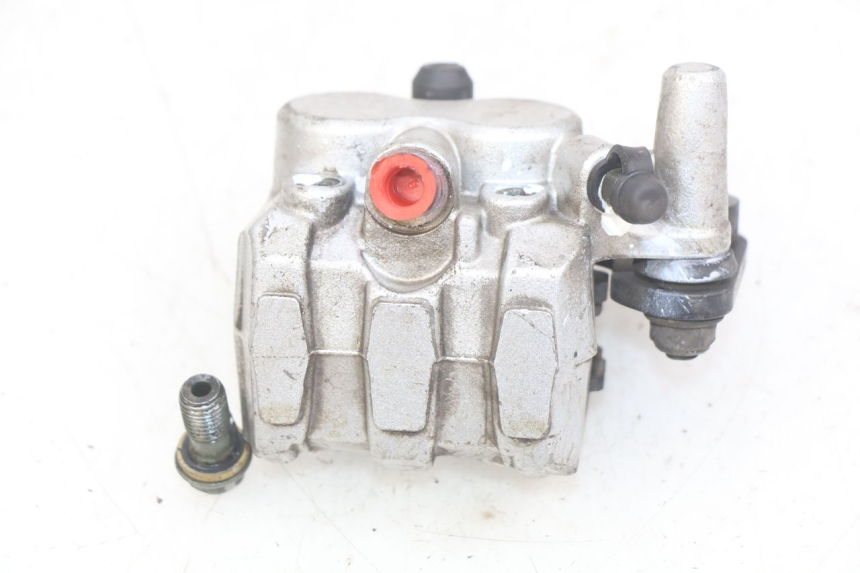 photo de FRONT BRAKE CALIPER YIYING YY125T 125 (2006 - 2014) - Technical close-up