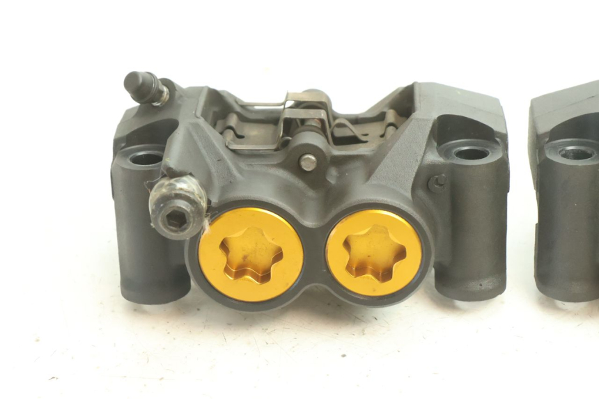 photo de FRONT BRAKE CALIPER YAMAHA YZF R6 600 (2008 - 2009) - Component detail