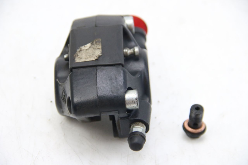 photo de FRONT BRAKE CALIPER PIAGGIO ZIP 4T 50 (2018 - 2020) - Alternative perspective