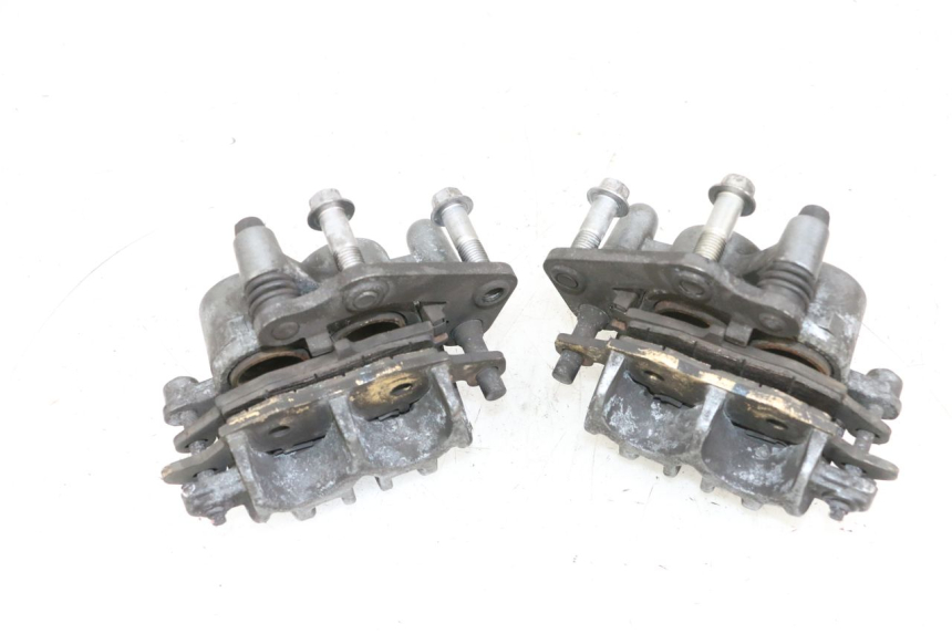 photo de FRONT BRAKE CALIPER KAWASAKI ZR 7 750 (1999 - 2004) - Technical close-up