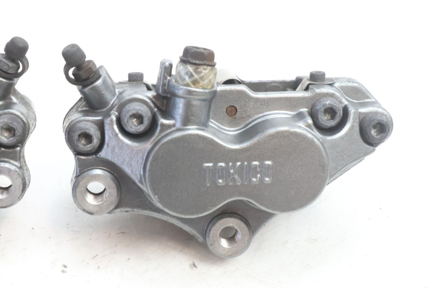 photo de FRONT BRAKE CALIPER KAWASAKI ZZR 600 (1995 - 2004) - Zoom on usage condition