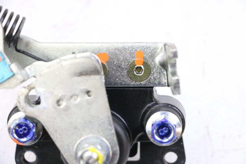 photo de ROLL LOCK CALIPER PIAGGIO MP3 HPE 300 (2019 - 2026) - Checked used part