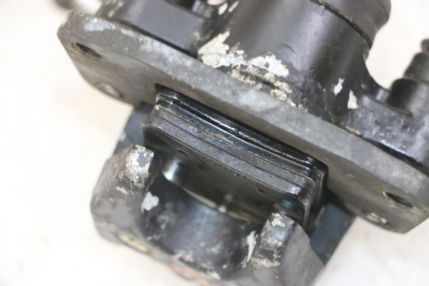 photo de BRAKE CALIPER ROLL LOCK PIAGGIO MP3 LT 400 (2007 - 2012) - Zoom on usage condition