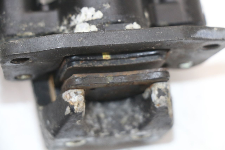 photo de BRAKE CALIPER ROLL LOCK PIAGGIO MP3 125 (2006 - 2014) - Surface and material condition