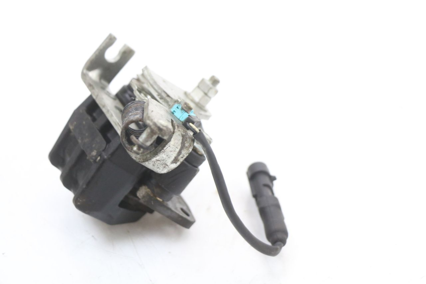 photo de BRAKE CALIPER ROLL LOCK PIAGGIO MP3 500 (2011 - 2015) - Technical close-up