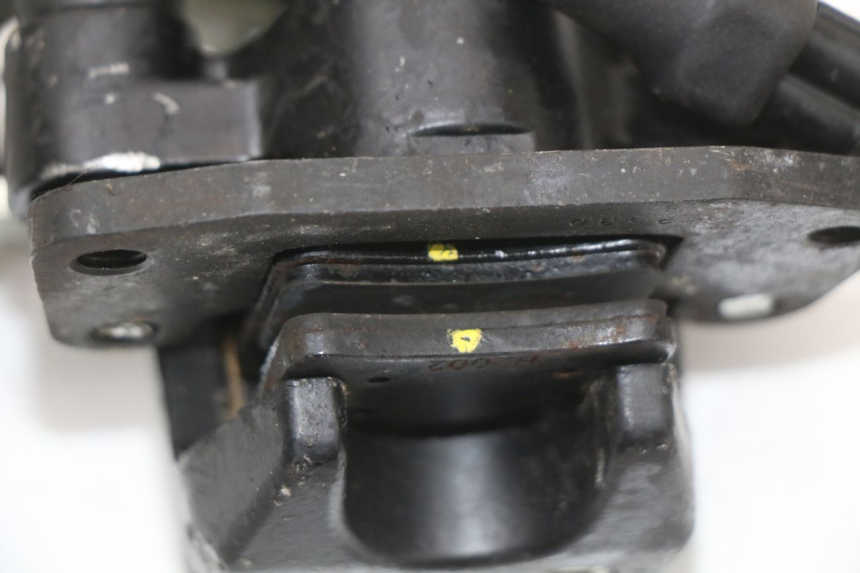 photo de BRAKE CALIPER ROLL LOCK PIAGGIO MP3 500 (2011 - 2015) - Fixing points details