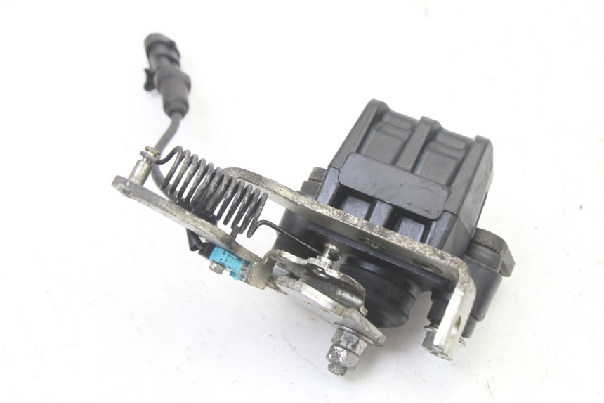 photo de BRAKE CALIPER ROLL LOCK PIAGGIO MP3 500 (2011 - 2015) - Zoom on usage condition