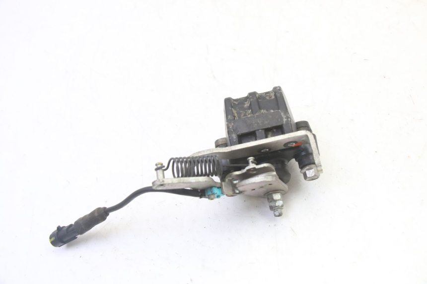photo de BRAKE CALIPER ROLL LOCK PIAGGIO MP3 RL 250 (2006 - 2010) - Zoom on usage condition
