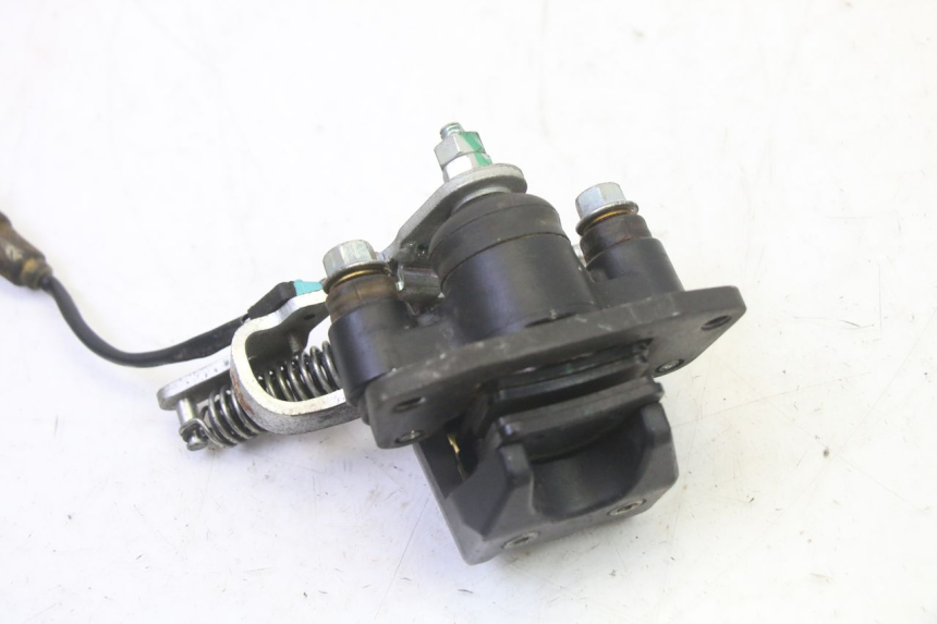 photo de BRAKE CALIPER ROLL LOCK PIAGGIO MP3 125 (2006 - 2014) - Fixing points details