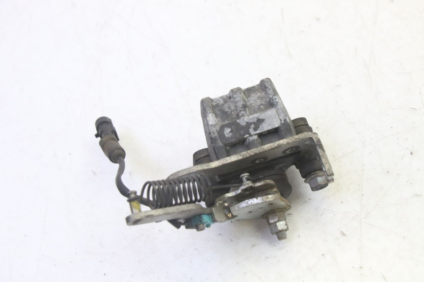 photo de BRAKE CALIPER ROLL LOCK PIAGGIO MP3 RL 250 (2006 - 2010) - Zoom on usage condition