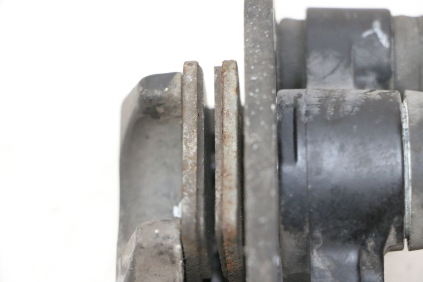 photo de PARKING CALIPER PIAGGIO MP3 500 (2011 - 2015) - Zoom on usage condition