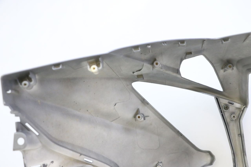 photo de FRONT FAIRING MOTRON BREEZY 4T 50 (2021 - 2025) - Surface and material condition