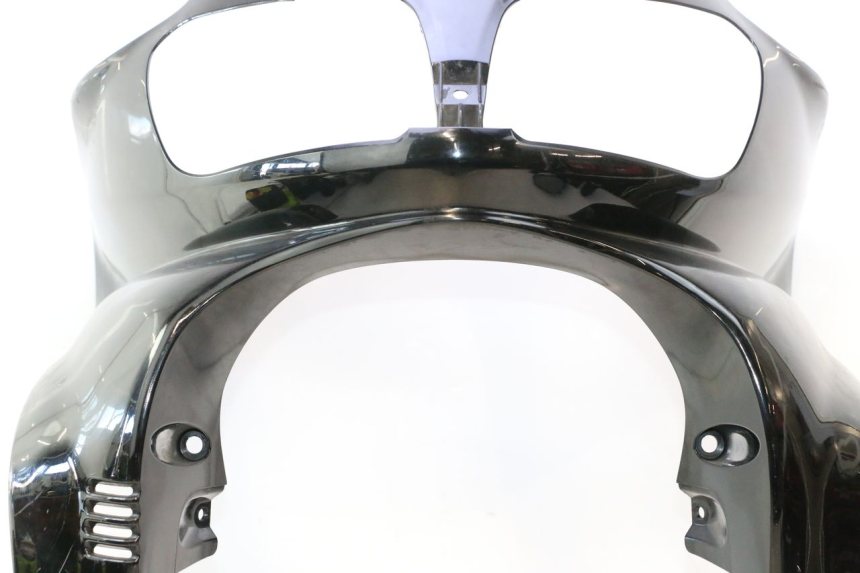 photo de FRONT FAIRING SUZUKI BURGMAN EXECUTIVE ABS 650 (2006 - 2012) - High-resolution close-up