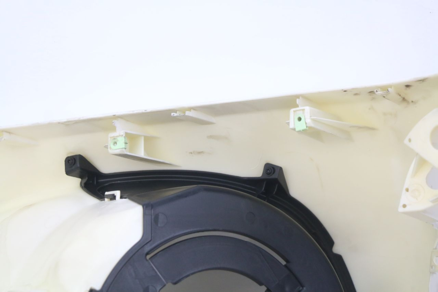 photo de FRONT PANEL PEUGEOT E-VIVACITY 1 (2012 - 2018) - High-resolution close-up