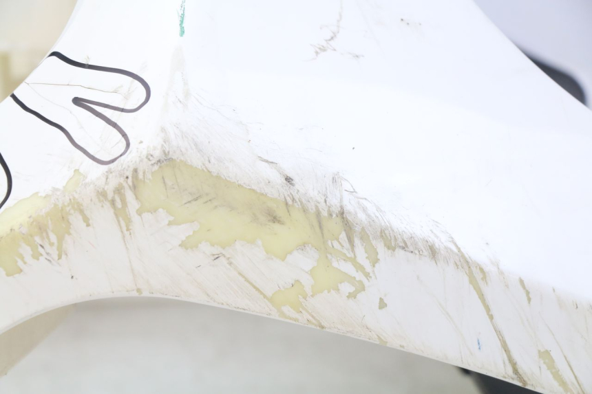 photo de FRONT PANEL PEUGEOT E-VIVACITY 1 (2012 - 2018) - Fixing points details